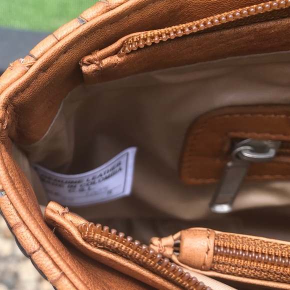 KB Colombian Hand Woven Leather Checkered Shoulder Purse (Natural/Black/1025) - Picture 4 of 6